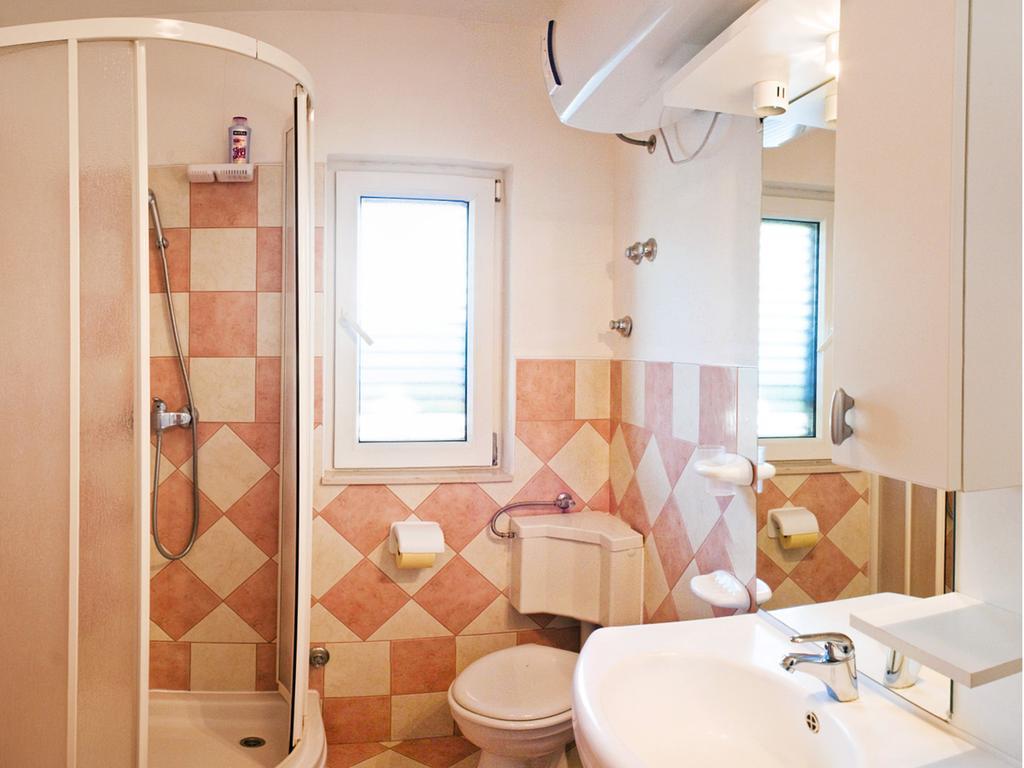 Apartments Villa Annika Slatine Rom bilde