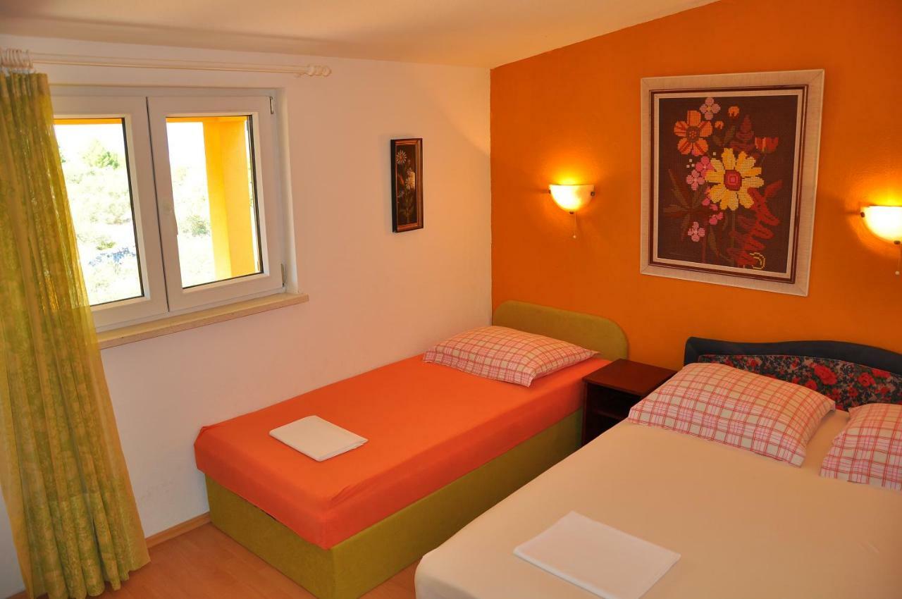 Apartments Villa Annika Slatine Eksteriør bilde